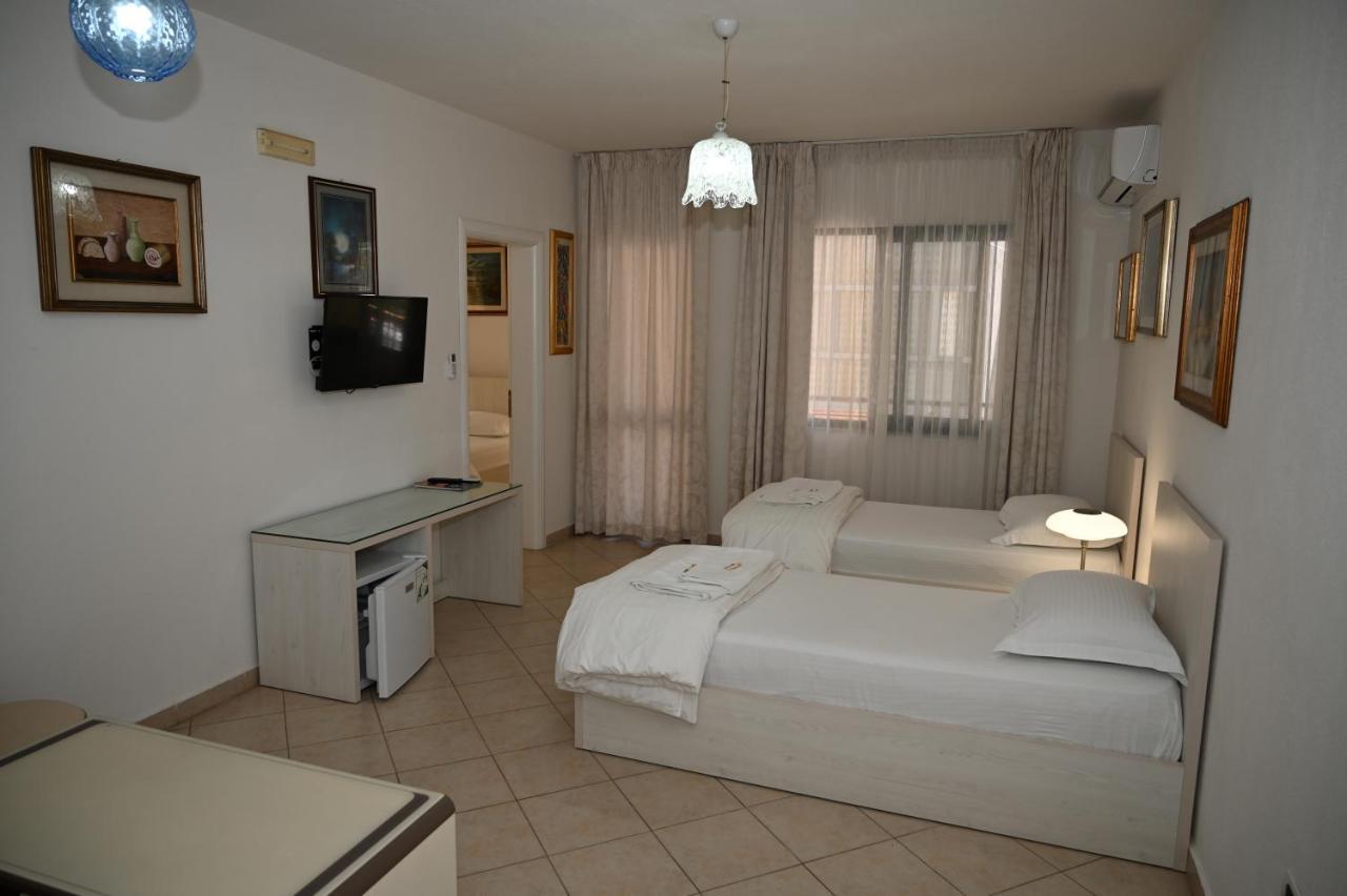 Aparthotel Shkodra ดูร์เรส ภายนอก รูปภาพ