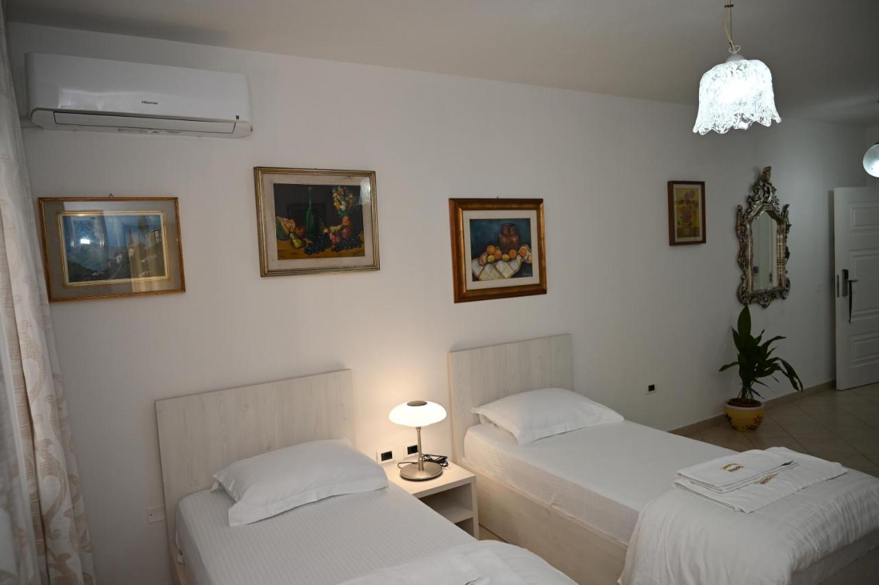 Aparthotel Shkodra ดูร์เรส ภายนอก รูปภาพ