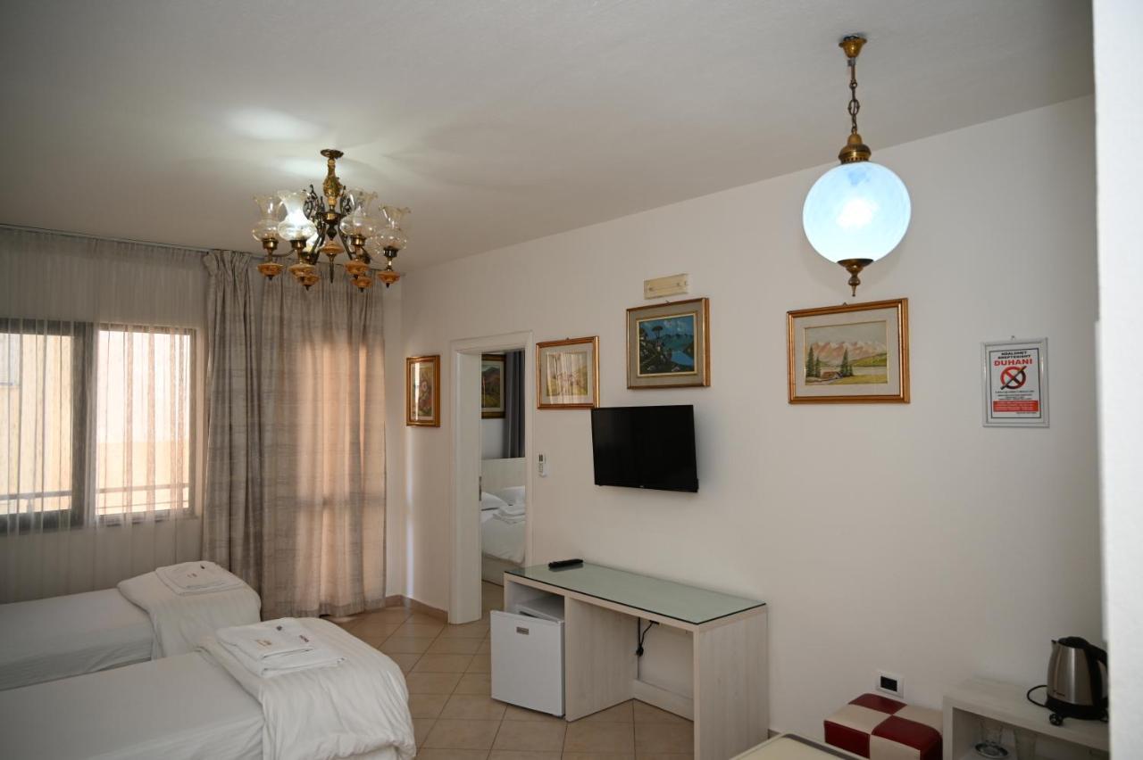 Aparthotel Shkodra ดูร์เรส ภายนอก รูปภาพ