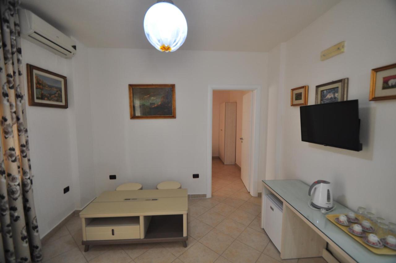 Aparthotel Shkodra ดูร์เรส ภายนอก รูปภาพ