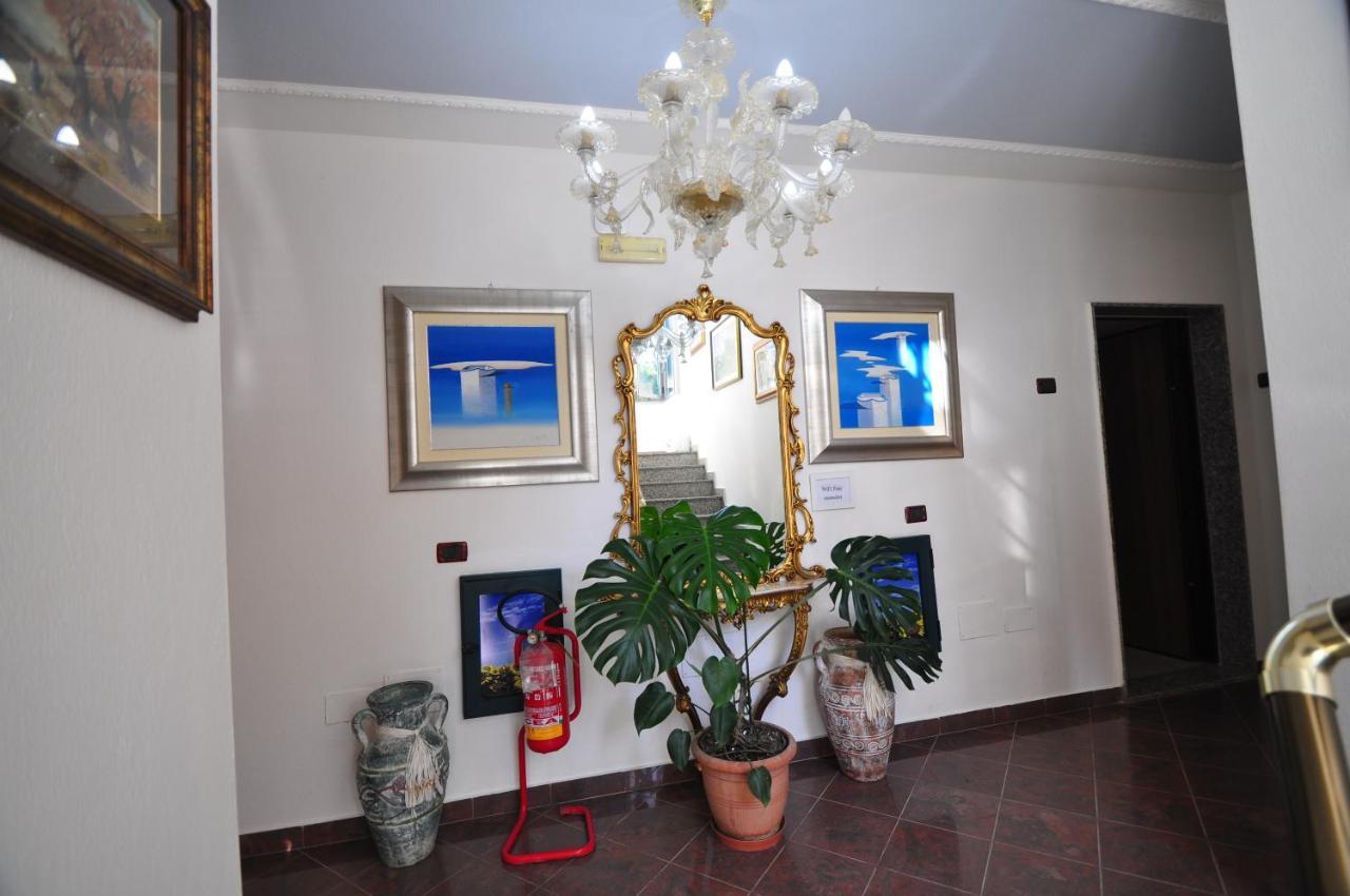 Aparthotel Shkodra ดูร์เรส ภายนอก รูปภาพ