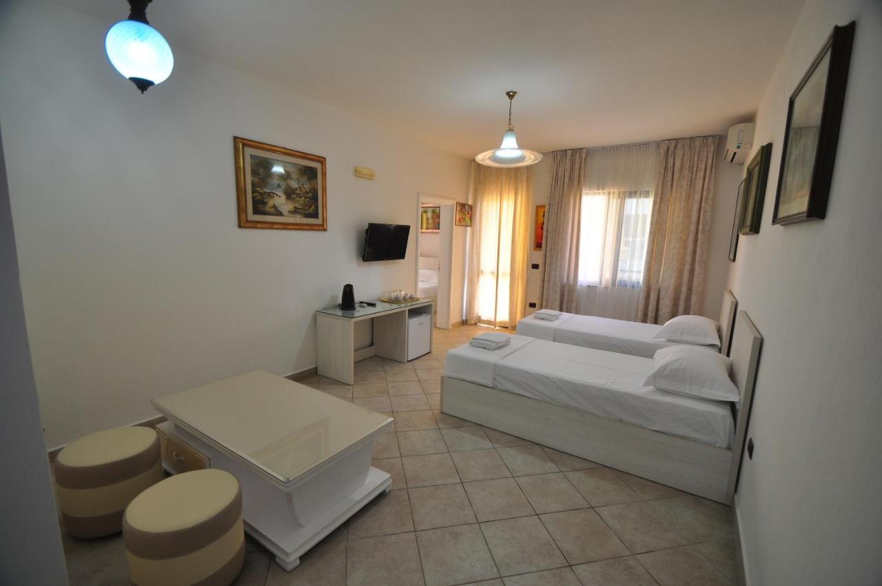 Aparthotel Shkodra ดูร์เรส ภายนอก รูปภาพ